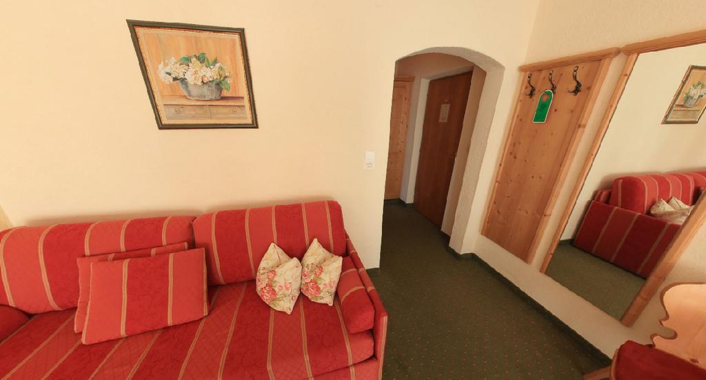 Almrausch Hotel 3*